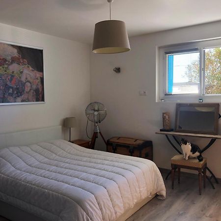Appartement Sur La Colline Avec Acces Piscine Volx Exteriör bild