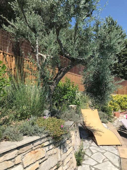 Appartement Sur La Colline Avec Acces Piscine Volx Exteriör bild