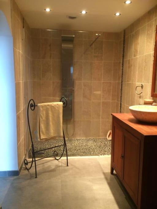 Appartement Sur La Colline Avec Acces Piscine Volx Exteriör bild
